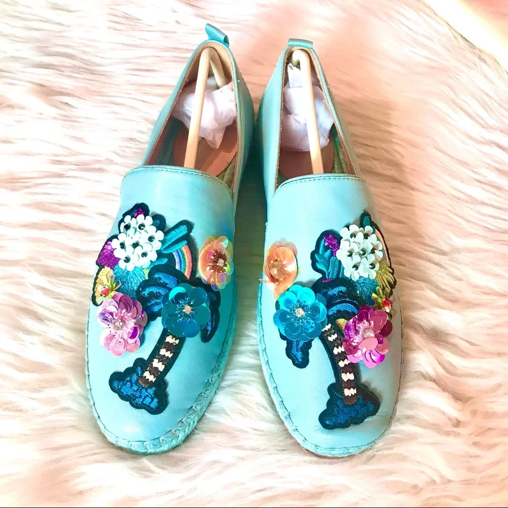 Bill Blass Sutton Espadrille Aqua Leather Sequin Floral Flats NWT SZ 8 Dopamine